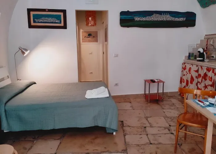 Casa Di Gio 3* باري